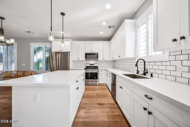 MLS: 6985869 Condo For Sale