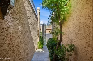 Photo #3: 6985872 Listing