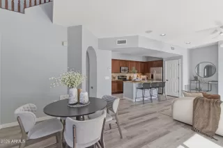 Photo #6: 6985931 Listing 