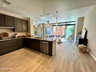 Photo #4: 6985934 Listing 