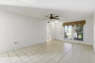 Photo #5: 6985956 Listing 