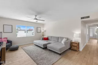 Photo #5: 6985961 Listing 