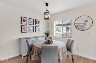 Photo #6: 6985961 Listing 