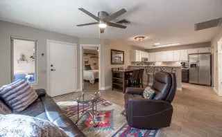 Photo #5: 6986015 Listing