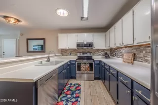 Photo #6: 6986015 Listing