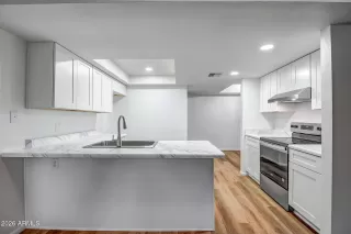 Photo #2: 6986054 Listing 