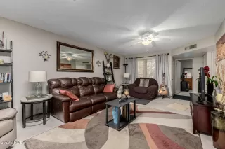 Photo #6: 6986099 Listing 