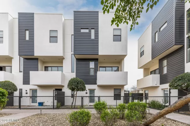 MLS: 6986114 Condo For Sale