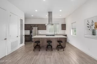 Photo #6: 6986114 Listing 