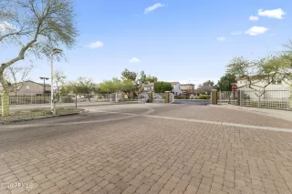 Photo #5: 6986170 Listing 