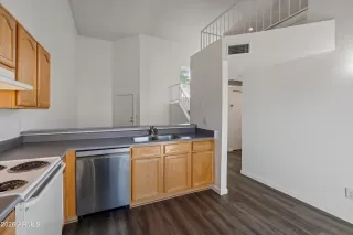 Photo #5: 6986176 Listing 