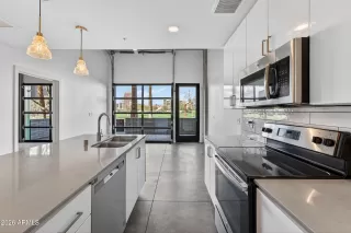 Photo #2: 6986188 Listing 