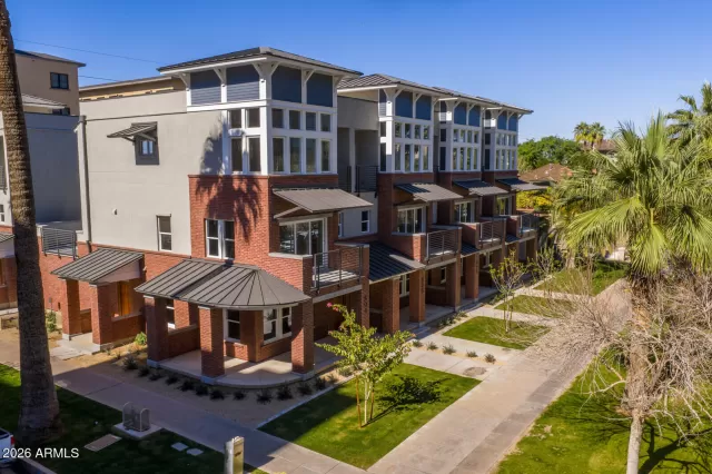 MLS: 6986237 Condo For Sale