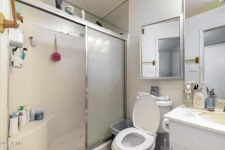 Photo #6: 6986271 Listing