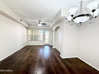 Photo #6: 6986309 Listing 