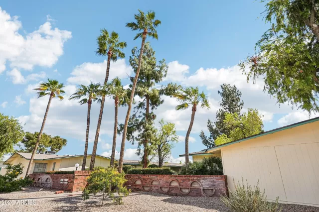 MLS: 6986350 Condo For Sale