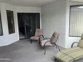 Photo #5: 6986399 Listing