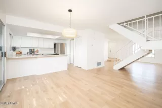 Photo #6: 6986406 Listing 