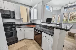 Photo #3: 6986521 Listing