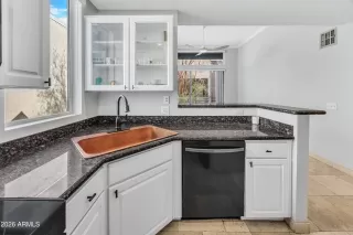 Photo #4: 6986521 Listing