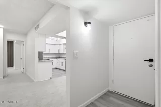 Photo #2: 6986526 Listing 