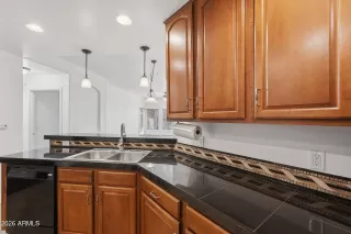 Photo #6: 6986698 Listing 