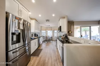 Photo #5: 6986813 Listing 