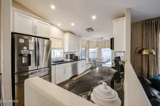 Photo #6: 6986813 Listing 