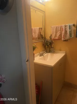 Photo #5: 6986922 Listing 