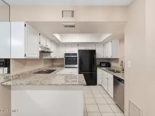 Photo #6: 6986945 Listing 