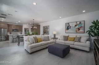 Photo #3: 6986957 Listing 