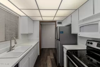 Photo #4: 6986961 Listing