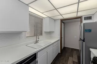 Photo #5: 6986961 Listing