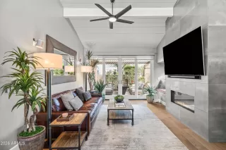 Photo #1: 6987046 Listing 