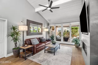 Photo #2: 6987046 Listing 