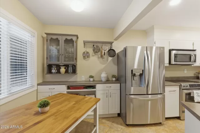 MLS: 6987055 Condo For Sale