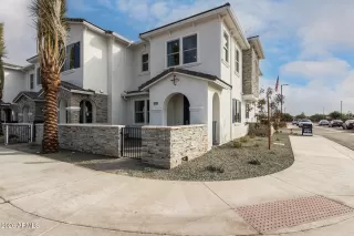 Photo #3: 6987170 Listing