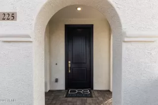 Photo #5: 6987170 Listing