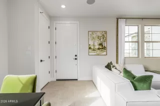 Photo #6: 6987170 Listing