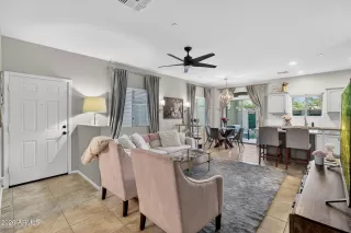 Photo #5: 6987174 Listing