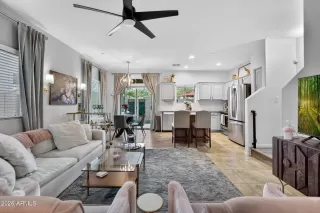 Photo #6: 6987174 Listing