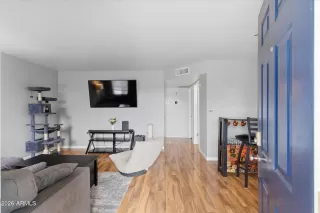 Photo #1: 6987193 Listing 