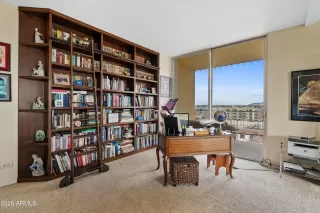 Photo #6: 6987211 Listing