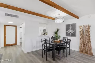 Photo #5: 6987326 Listing