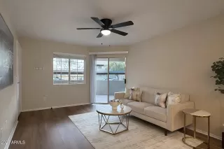 Photo #2: 6987359 Listing 