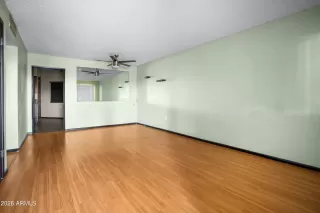 Photo #4: 6987391 Listing