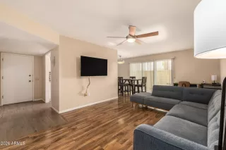 Photo #6: 6987395 Listing