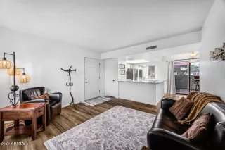 Photo #5: 6987493 Listing 