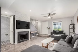 Photo #4: 6987556 Listing 