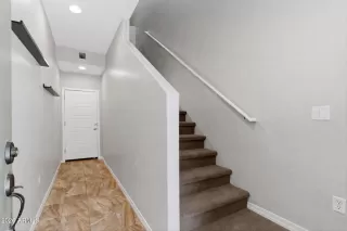 Photo #3: 6987701 Listing